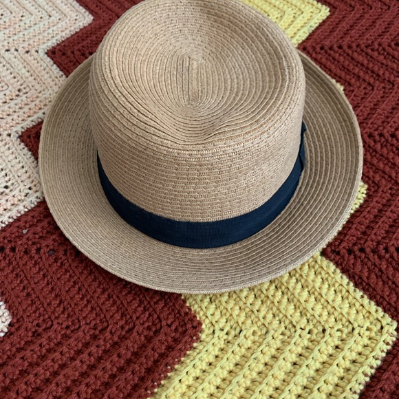 Classic straw fedora in natural by Talula (an Aritzia brand) - Picture 2 of 7